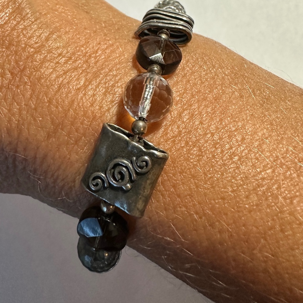 Silpada Silver with clear and Brown Beaded Bracelet - Picture 2 of 3